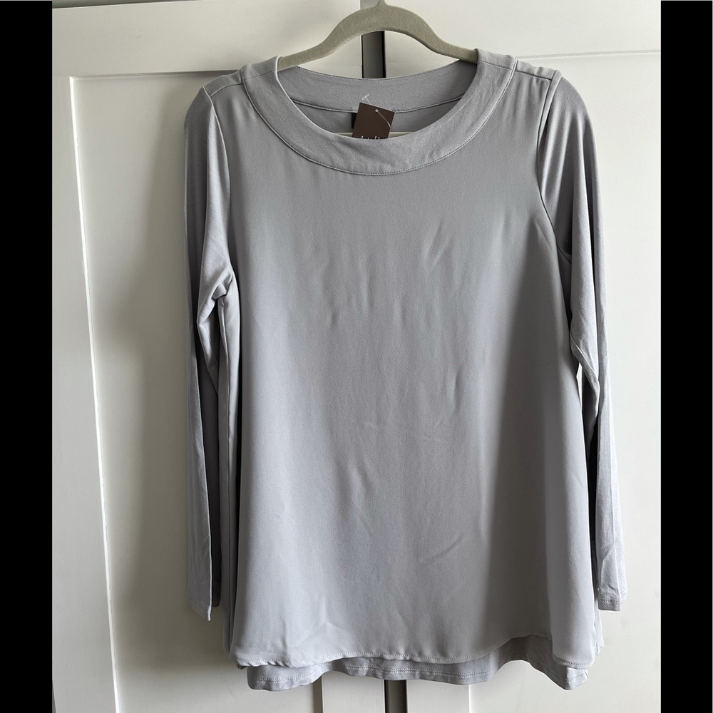 NWT JJill tunic, size M. Light grey color.